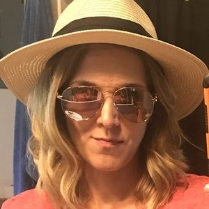 Meet your Posher, Jessica